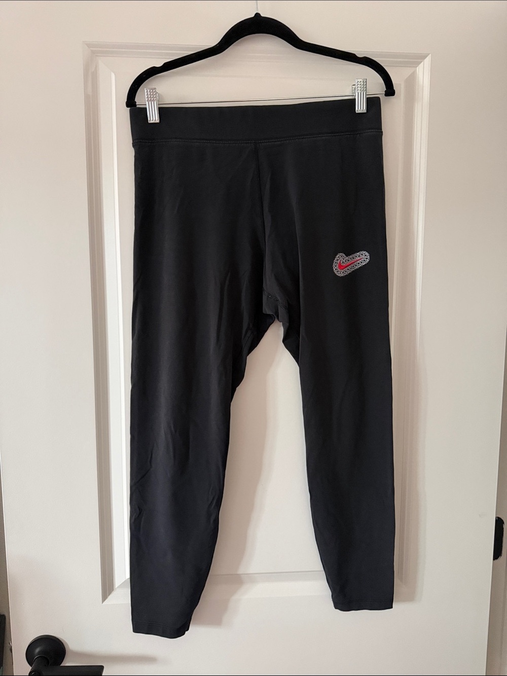 Nike Black Womens Leggings with Pink Accent Swoosh
